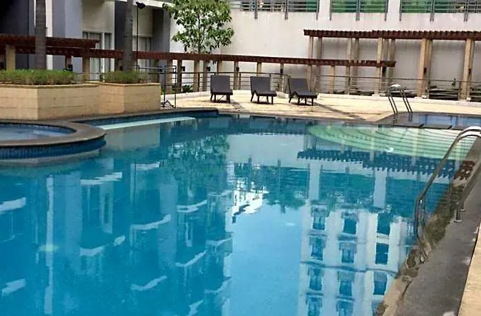 One Palm Tree Hotel