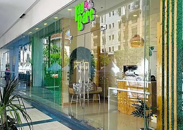 One Palm Tree Hotel