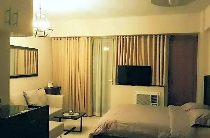 One Palm Tree 4*